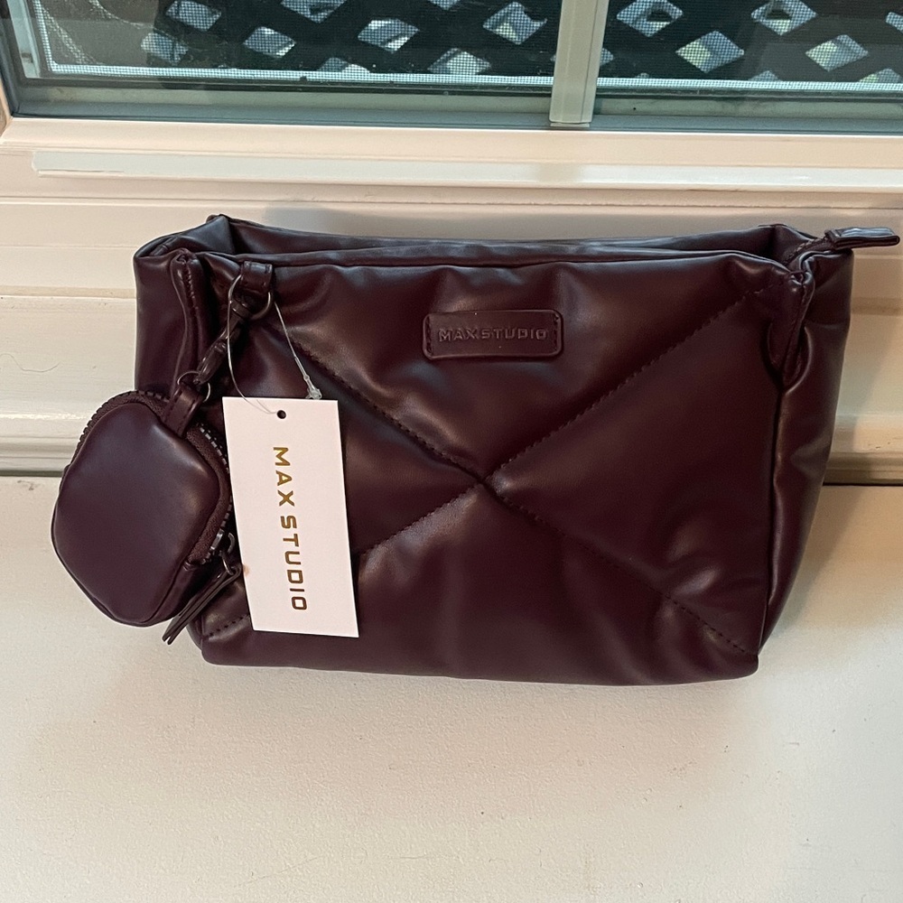 1220. Max Studio‎ Deep Burgundy Cosmetic or Toiletry Bag